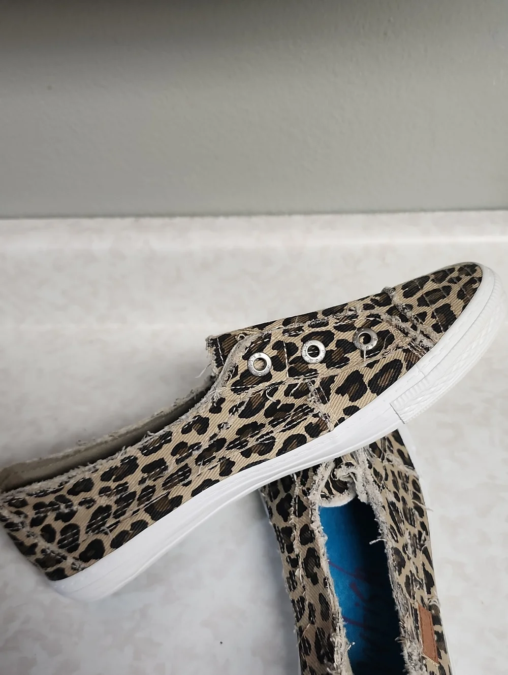 Blowfish Leopard Print Slip-On Shoes womens 9.5 number 1144